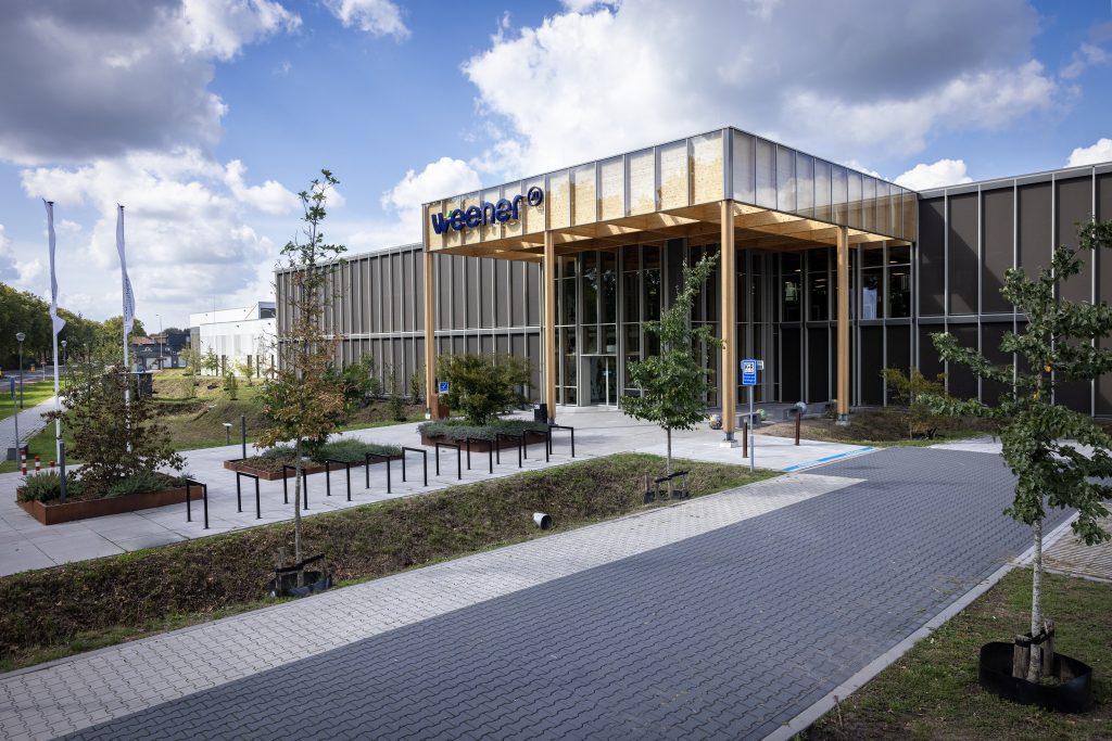 Voorkant van het gebouw van Weener XL